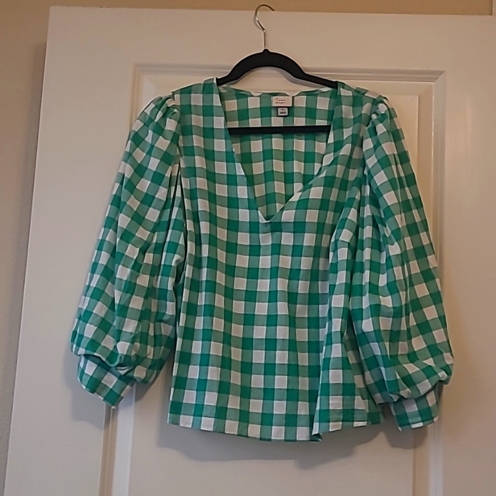 Vneck puff sleeve